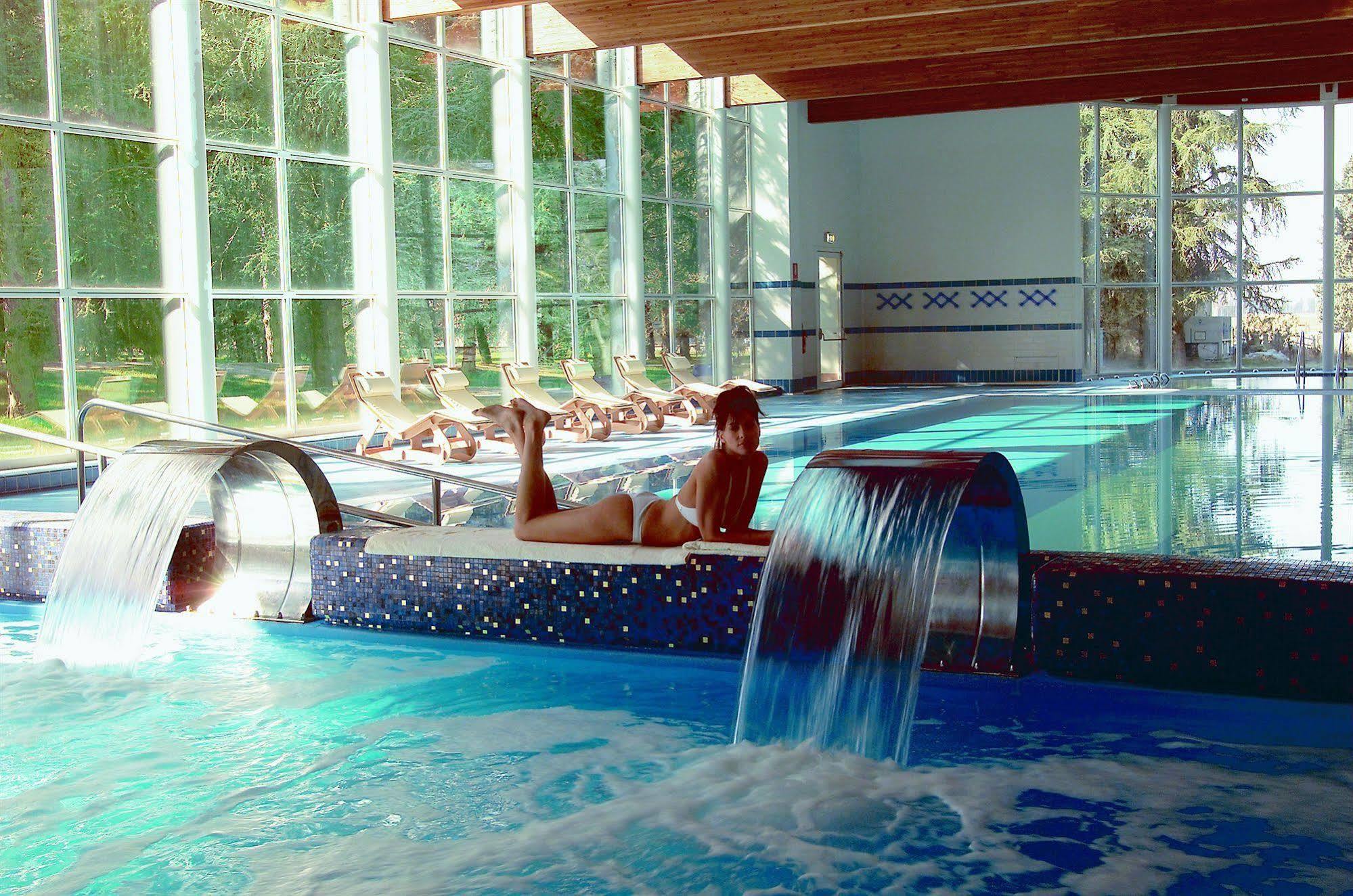 Hotel Terme مونتيتْشيلي تيرمي المظهر الخارجي الصورة